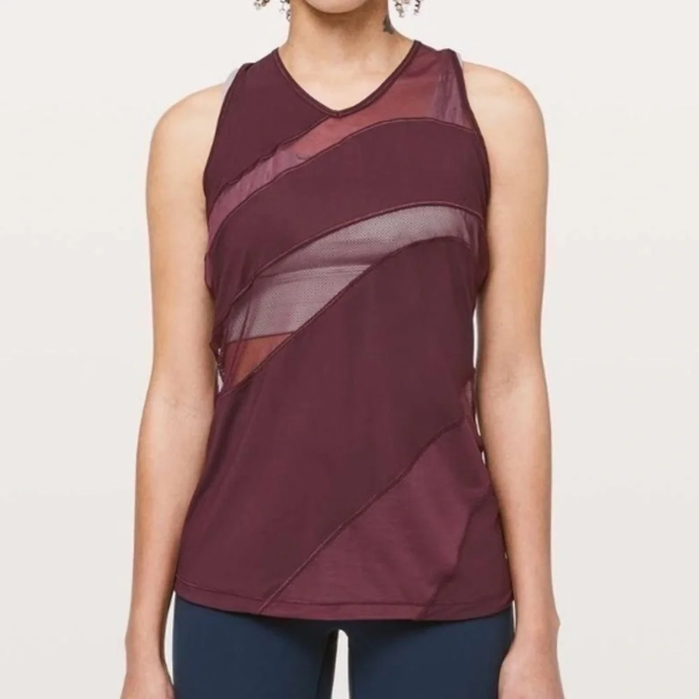 Lululemon Mesh In Motion Racerback - Sz 4 - Picture 1 of 4